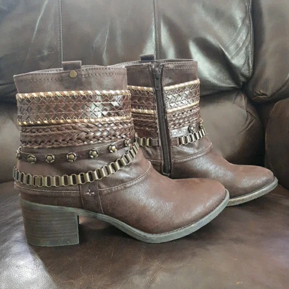 Invito Braided Moto Boots